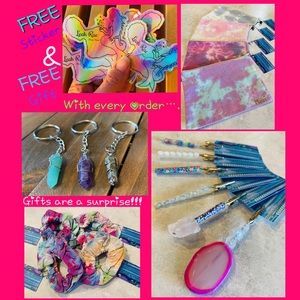 Check out my closet with many beautiful items to choose from 🌺